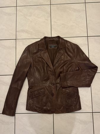 Braune Lederjacke