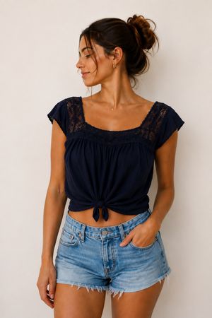 Hollister Crop Top mit Spitze – Dunkelblau – XS