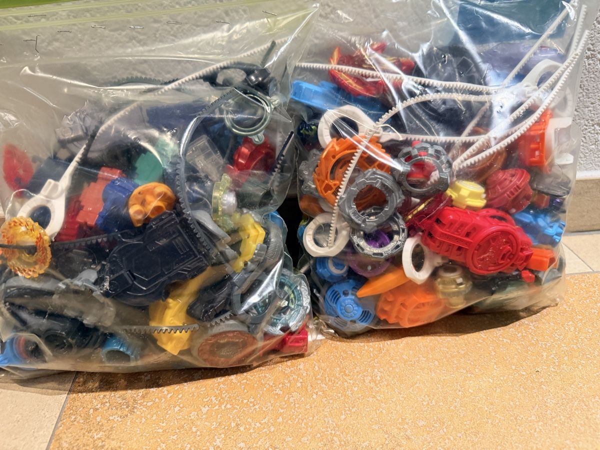 Giocattoli: Beyblade Set – Usato da Zürich venduto da MariiiaR 5