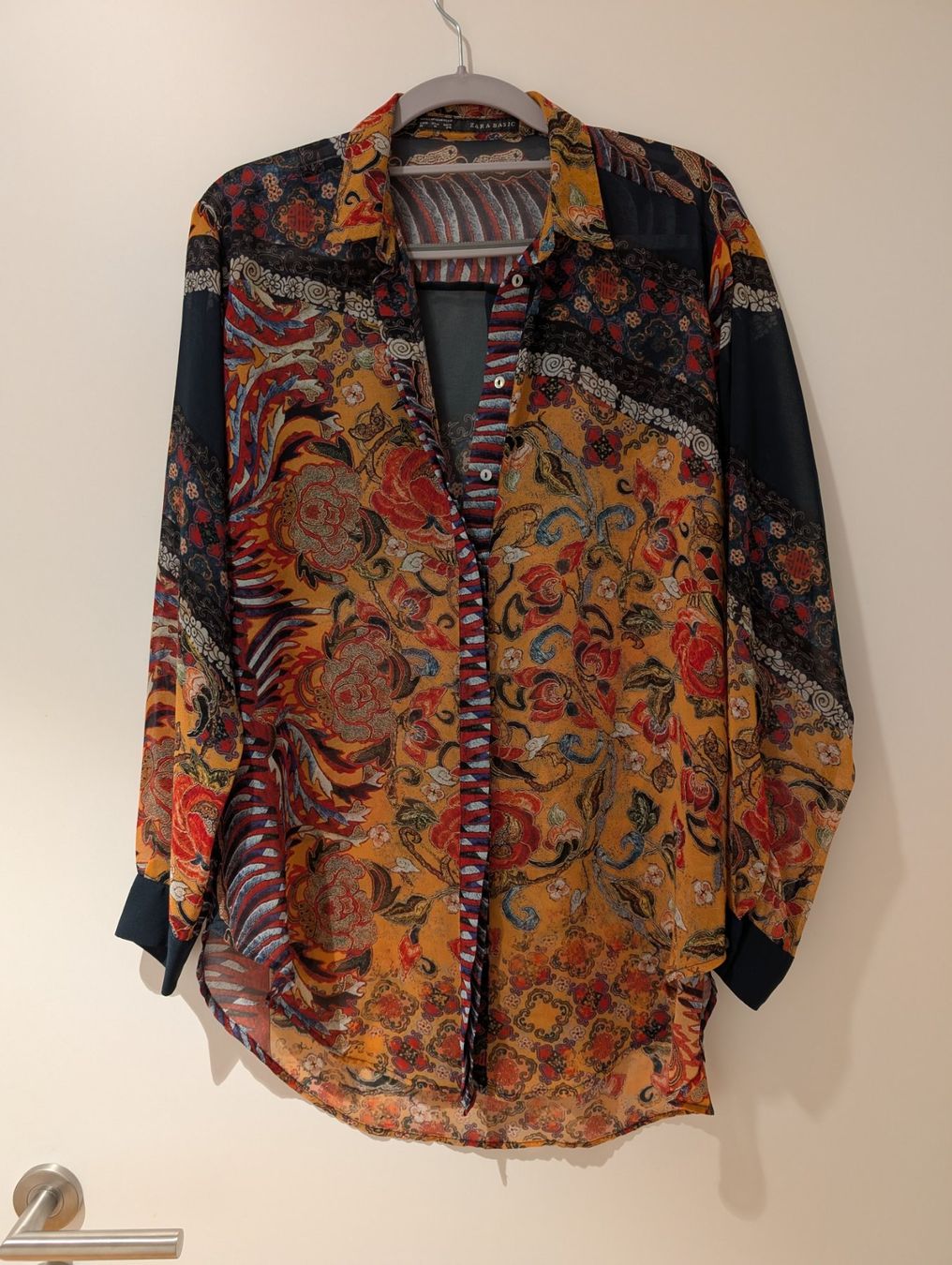 Zara Camicette: ZARA Bluse bunt gemustert –Gr.M – Usato da Schönenwerd venduto da sal_75dx