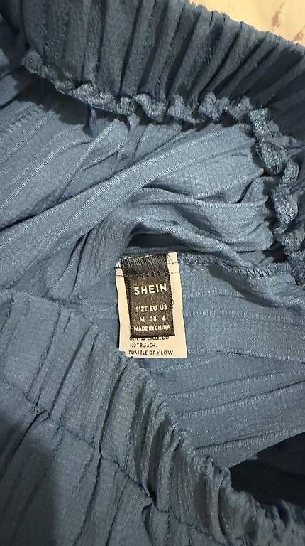 Pantaloni: Short fluide bleu SHEIN – Usato da Biel/Bienne venduto da Cli 2