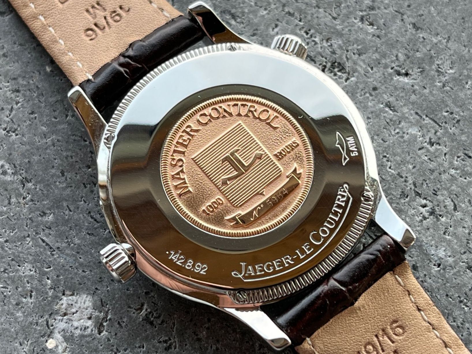 Jaeger-Lecoultre Orologi: JAEGER-LECOULTRE MASTER CONTROL GEOGRAPHIC 142 840 922 B – Usato da Beinwil am See venduto da watchfever 4
