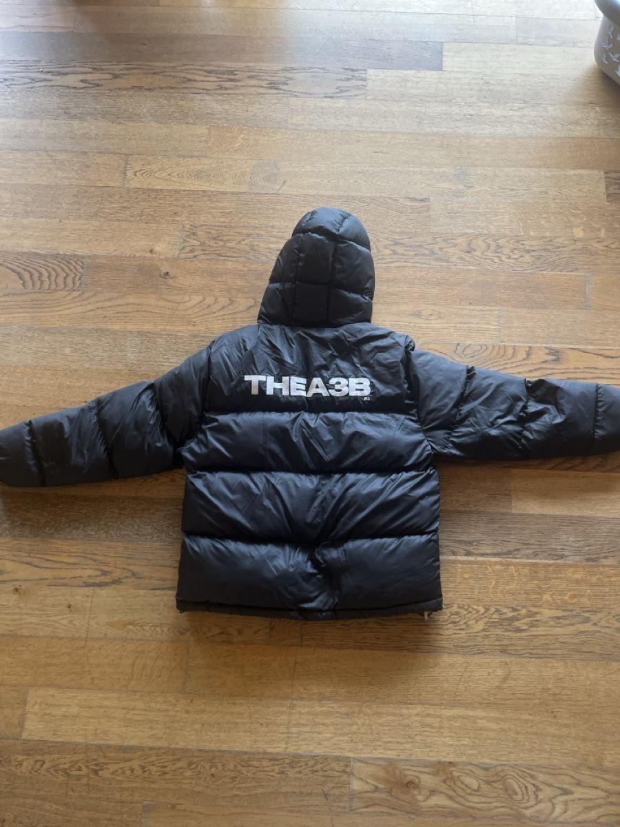Jacken: Schwarze THEA3B Pufferjacke – Gebraucht aus Burgdorf von NA-08 1