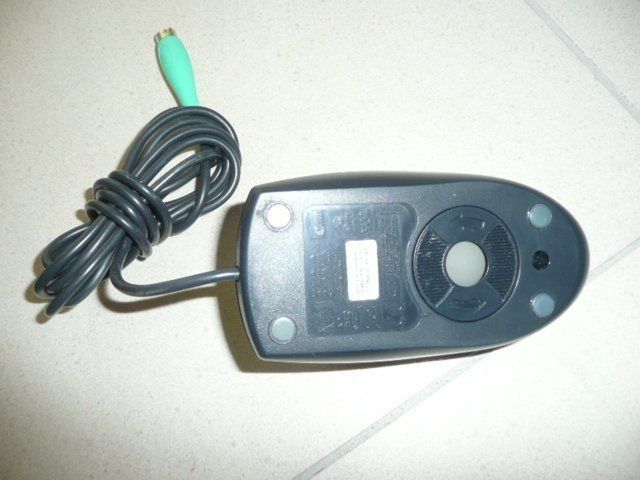 Hewlett Packard Mouse: HP Maus mit Kabel – Usato da Baar venduto da negombo 1