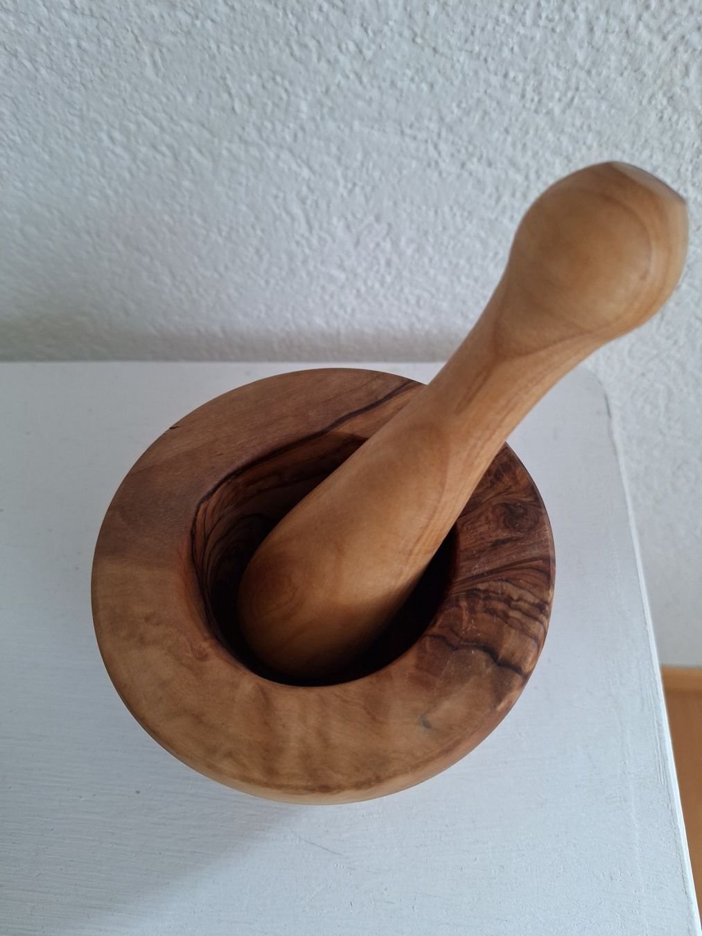 Sonstiges für das Kochen & Backen: Mörser mit Stösser aus Olivenholz – Gebraucht aus Schmerikon von Mycheyenne 1