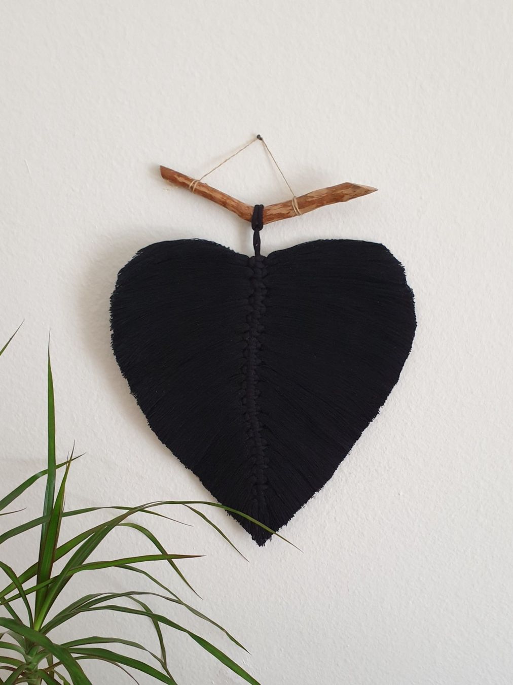 Toutes les décorations: Makramee Blätt schwarc Modern Feder boho Dekor – Neuf (Voir description) à Gelterkinden par Macrameed 1