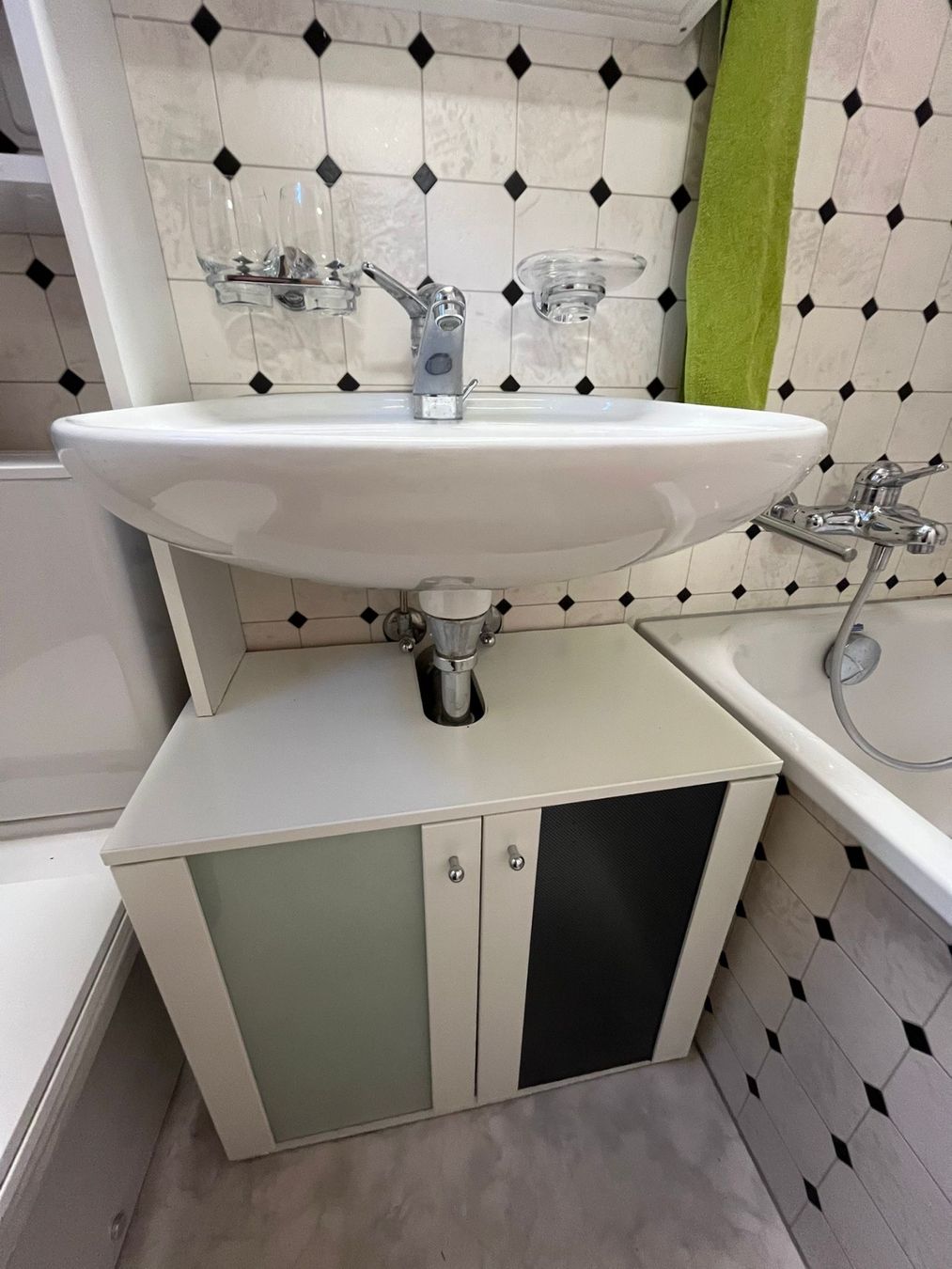 Laufen Lavabi & lavandini: Lavabo – Usato da Rickenbach LU venduto da bam_8j7f