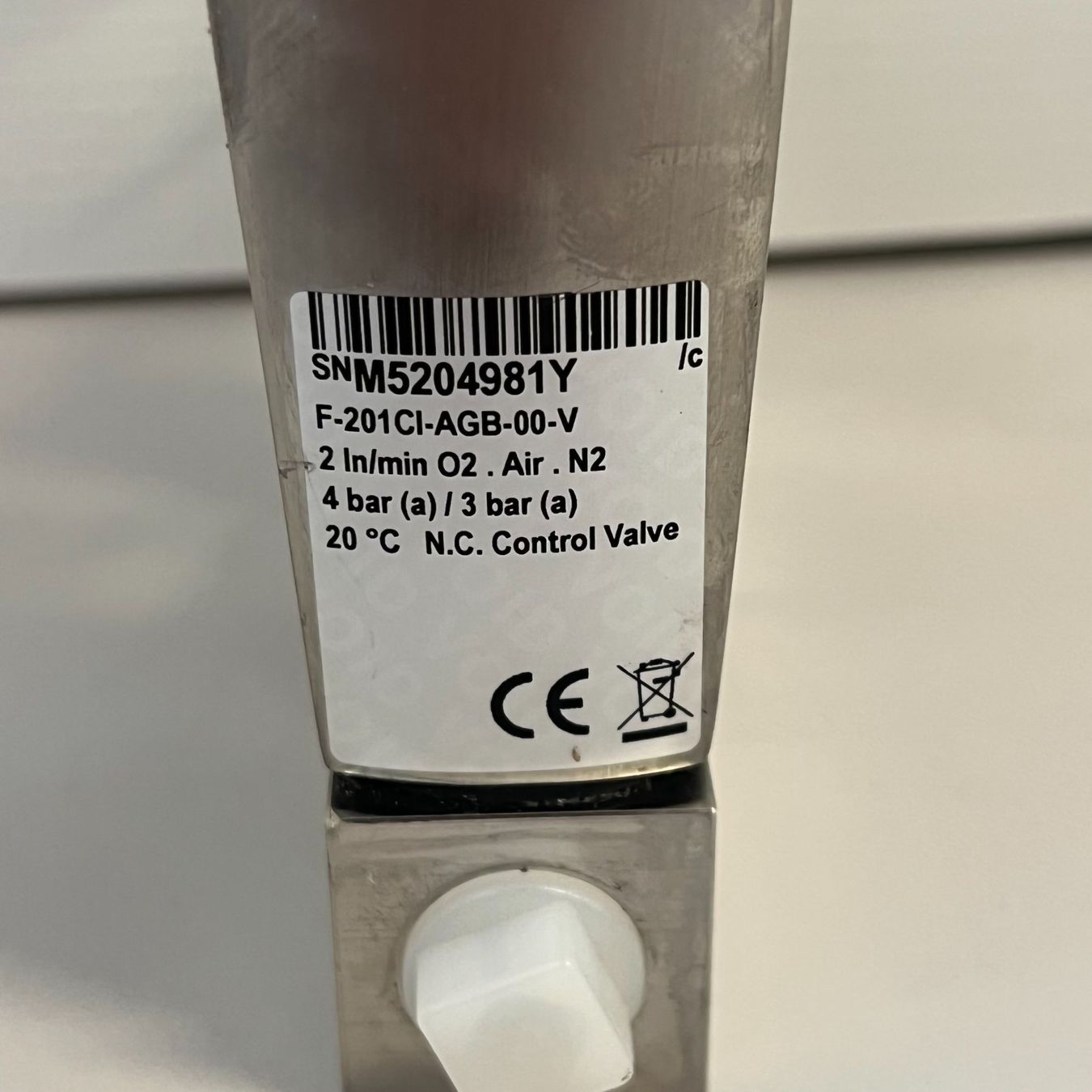 Accessori da laboratorio: Bronkhorst Mass Flow Controller F201 CI-AGB-00-V – Usato da Niederdorf venduto da LeptonAG_Labor 1