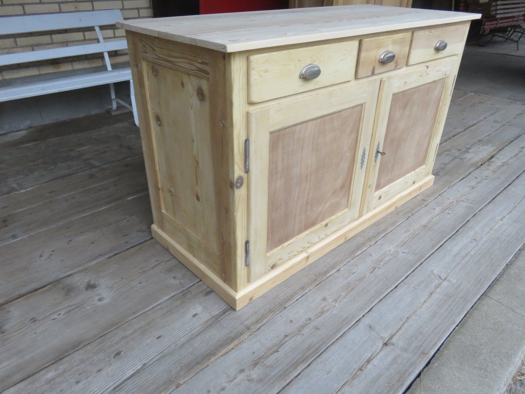 Cassettiere: antike grosse Anrichte /Sideboard – Usato da Ruswil venduto da Mfladibus 1