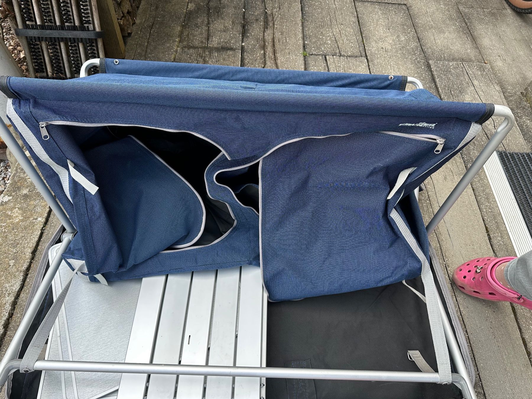 Armadi: Camping Möbel Brunner – Usato da Diessbach b. Büren venduto da kat_6mzs 6