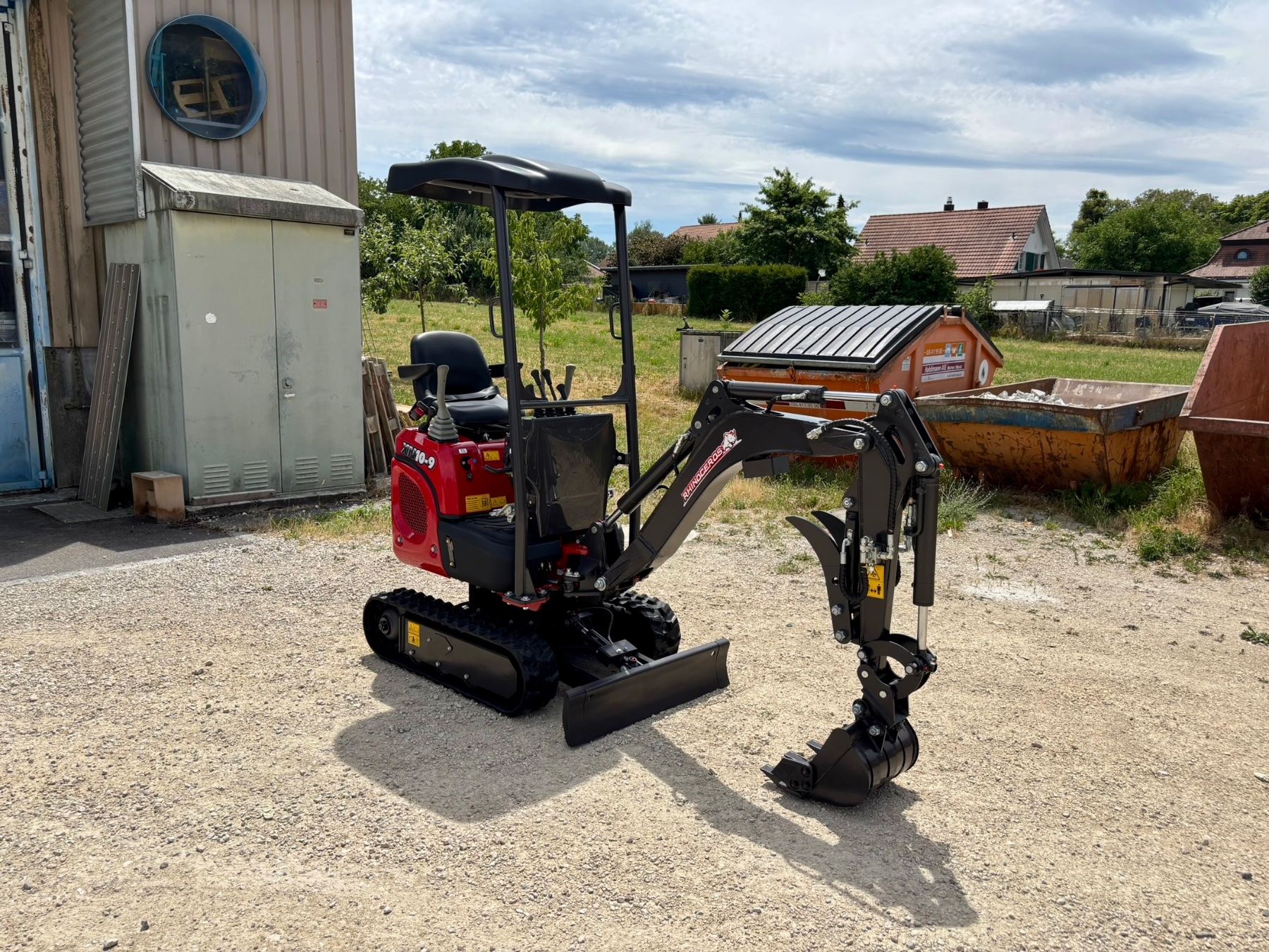 Excavateurs: Bagger 1.0t mit Zubehör – Neuf (Voir description) à Courgevaux par Querly 3