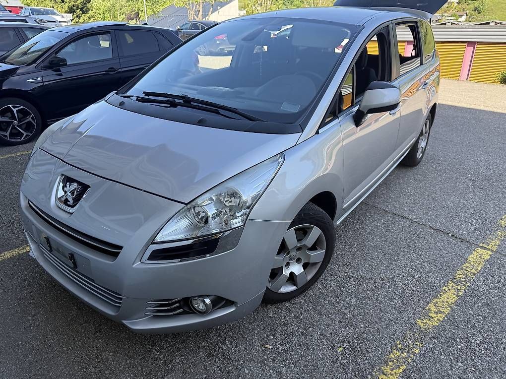 Automobili: Peugeot 5008 – Usato da La Chaux-de-Fonds venduto da said-13
