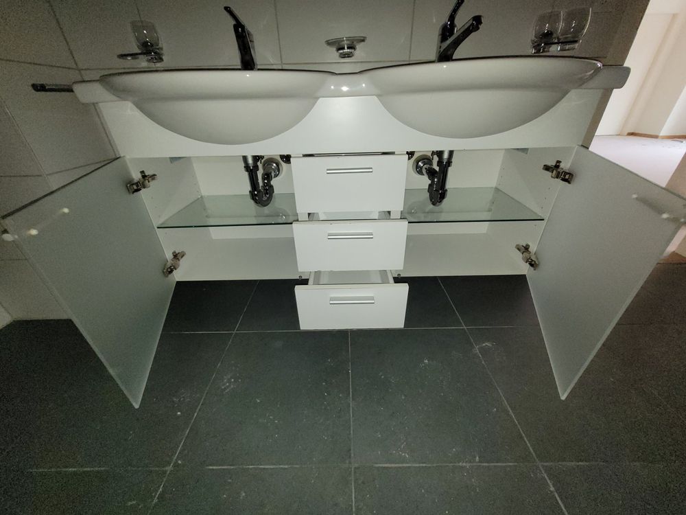 Waschbecken/Lavabo inkl. Spiegelschrank  - Inventur 3