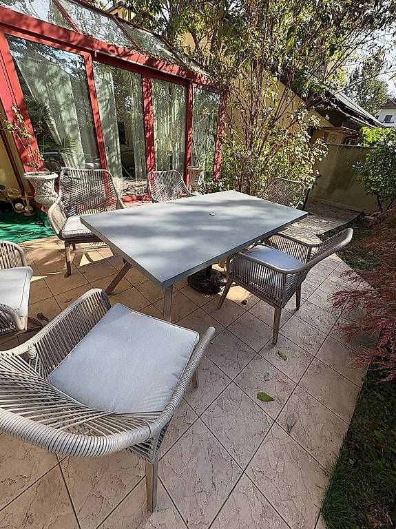 Set de table et chaises: Outdoor Dinning set – D'occasion à Chambésy par cha_p6xr 3