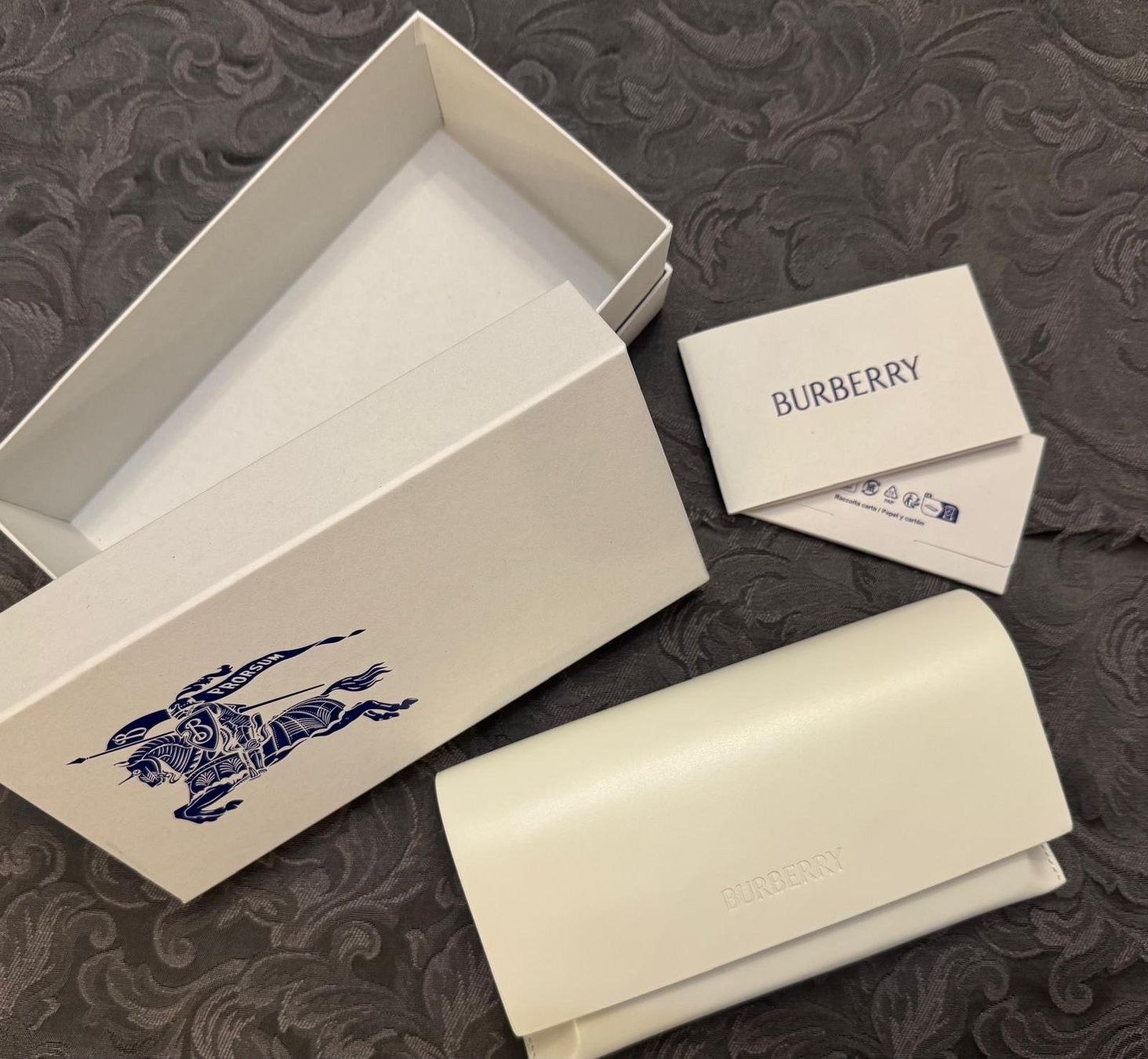 Burberry Occhiali & Lenti: Burberry Sonnenbrille Neu – Nuovo e nell'imballaggio originale da Herrliberg venduto da eka_dz6d 7