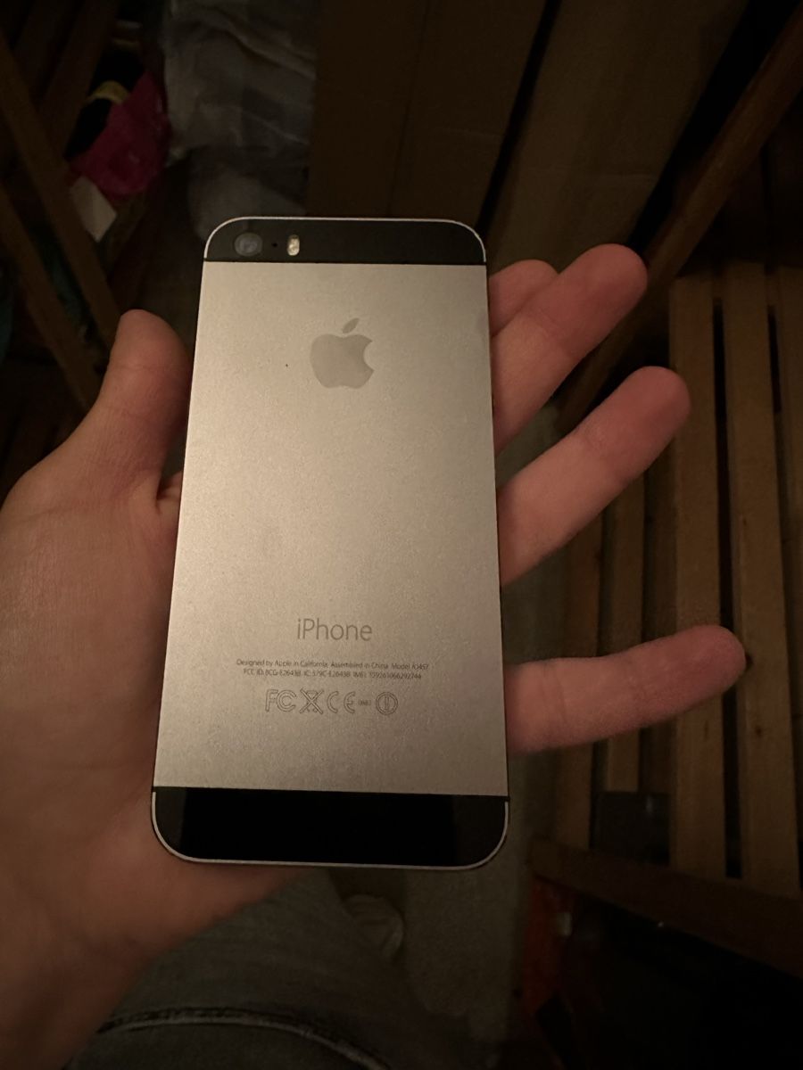 Apple Telefoni cellulari / Smartphones: iPhone 5S defekt, Ideal als Ersatzteilspender / Bastlerobjek – Difettoso da Dällikon venduto da Sueworld