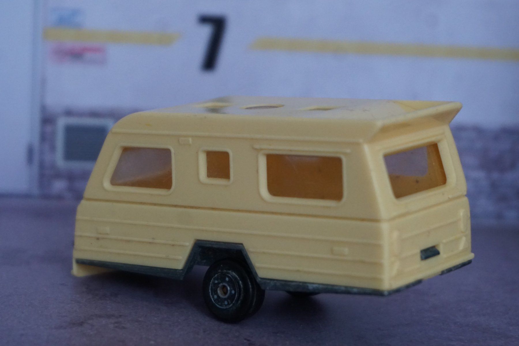 Norev Voitures modèles: Norev Wohnwagen ALT !!!!!!!!!!!!!!! – D'occasion à Reiden par Doppeldecker69 1