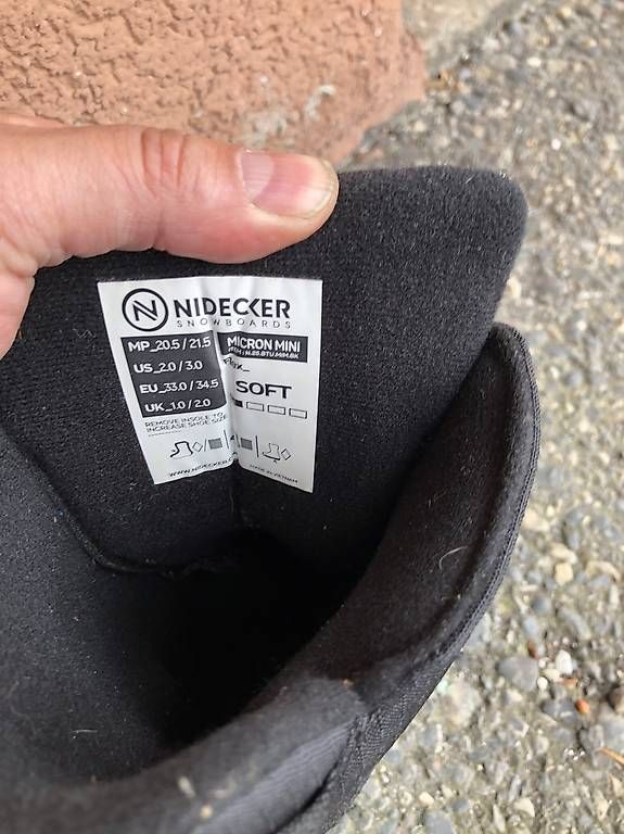 Board: Niedecker Snowboard 110cm inkl Schuhe – Usato da Schaan venduto da MarcoFausch 1