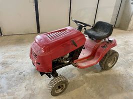 MTD Rasenmäher Traktor 12,5 PS mit Anhänger