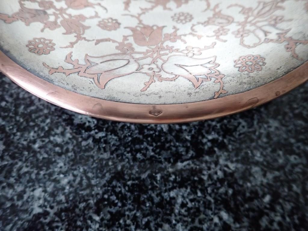 Ciotole: Kleine Metallschale mit Blumenmuster 20cm – Usato da Galgenen venduto da Marc98 1
