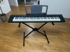Verkaufe Piano Yamaha NP-30