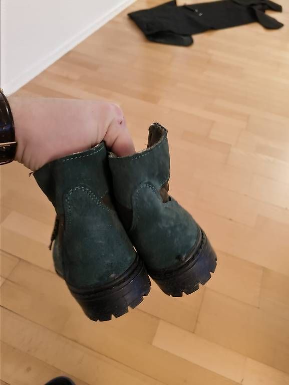 Scarpe da donna: Damenschuhe Neuwertig Gr. 36 – Usato da Oberuzwil venduto da amar025 1
