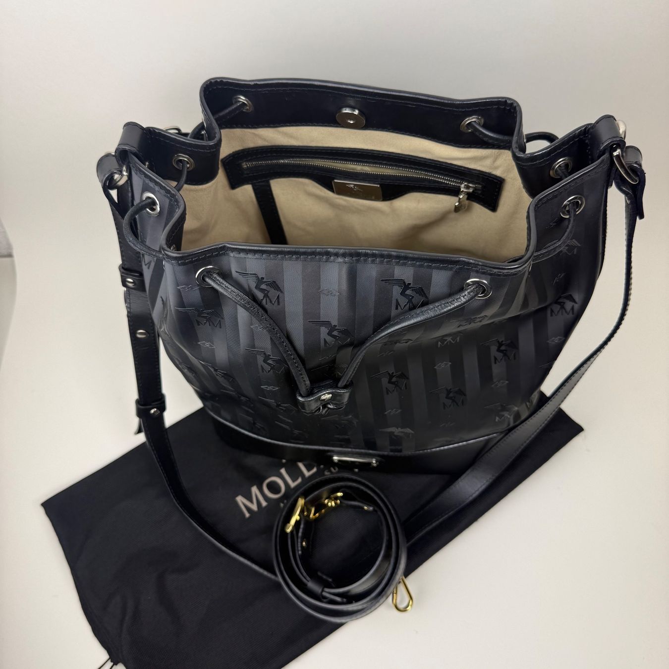 Maison Mollerus Borse da donna: Maison Mollerus MM Niesen Beuteltasche – Usato da Sursee venduto da Justmibu 2