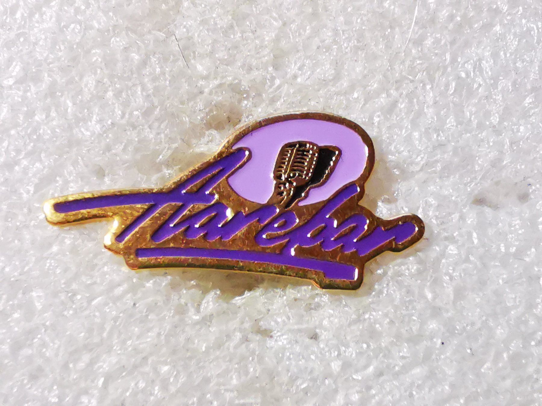Placchette & Badge: Ansteckpin 129: Aarebar – Usato da Oppligen venduto da Pin-Fall-Shop