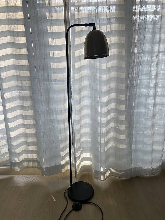 Lampes: Lampe pied – D'occasion à Montreux par mic_8zfb