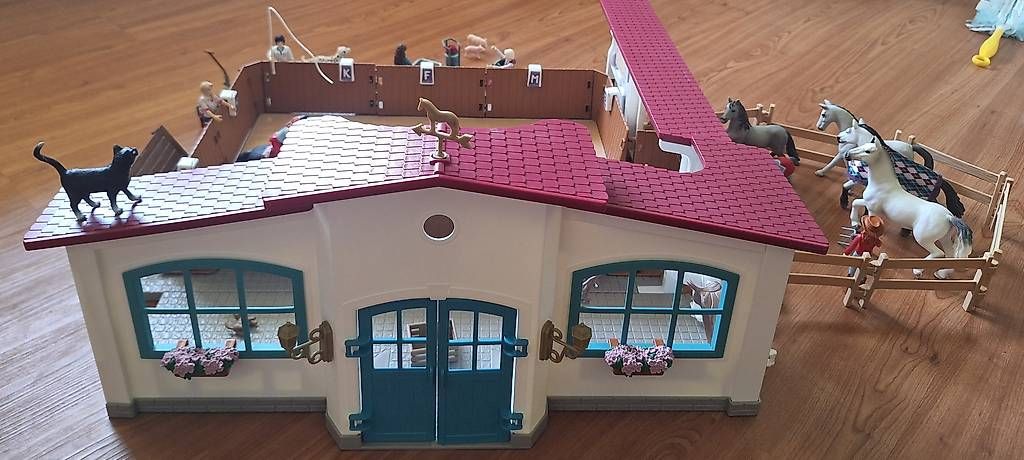 Giocattoli: Schleich Reithalle – Usato da Gansingen venduto da Babsi52 1
