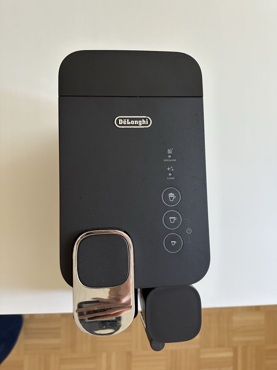 Nespresso Kaffeemaschinen & Espressomaschinen: Nespresso Lattissima Kaffeemaschine – Gebraucht aus Biel/Bienne von joy108 1
