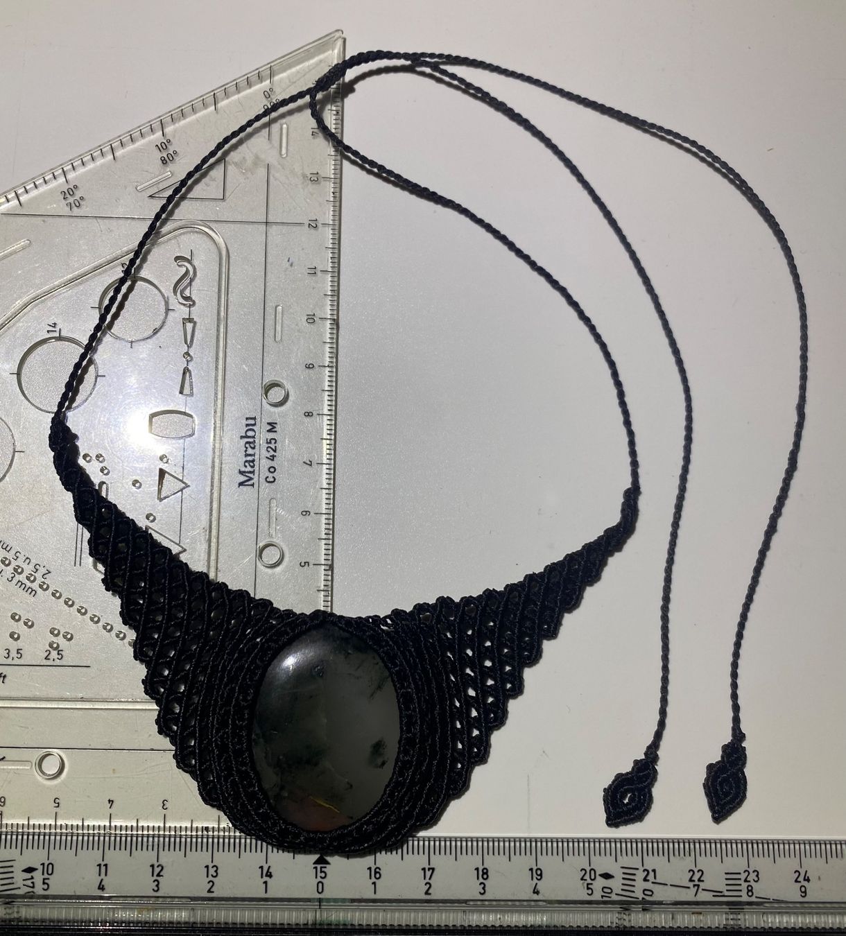 Catenine: Makramee Kette/Collier mit Seftonit – Nuovo (secondo la descrizione) da Pfäffikon ZH venduto da Emporos_42 4
