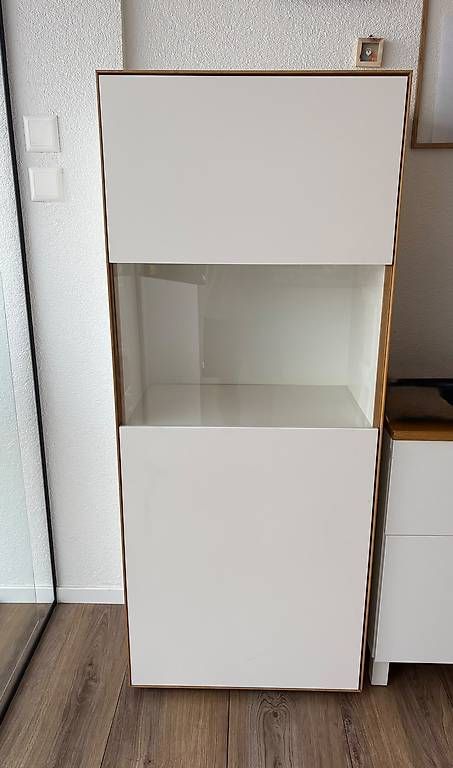 Vitrinen: Vitrine – Gebraucht aus Therwil von Simoliveri