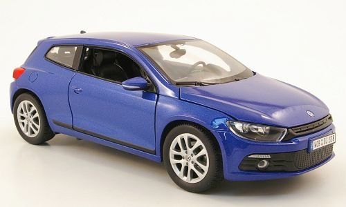 Volkswagen Modellini d'auto: VW Scirocco III Coupé Phase I 2008-2014 blau met.       1:24 – Nuovo e nell'imballaggio originale da Gerlafingen venduto da espero88 8