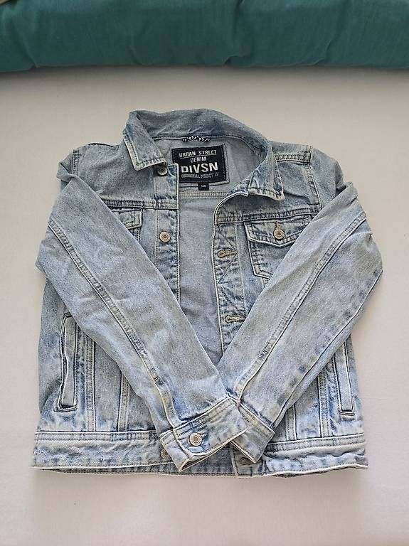 Jacken & Mäntel: Jeansjacke gr. 140 – Gebraucht aus Allschwil von tiz_tf58
