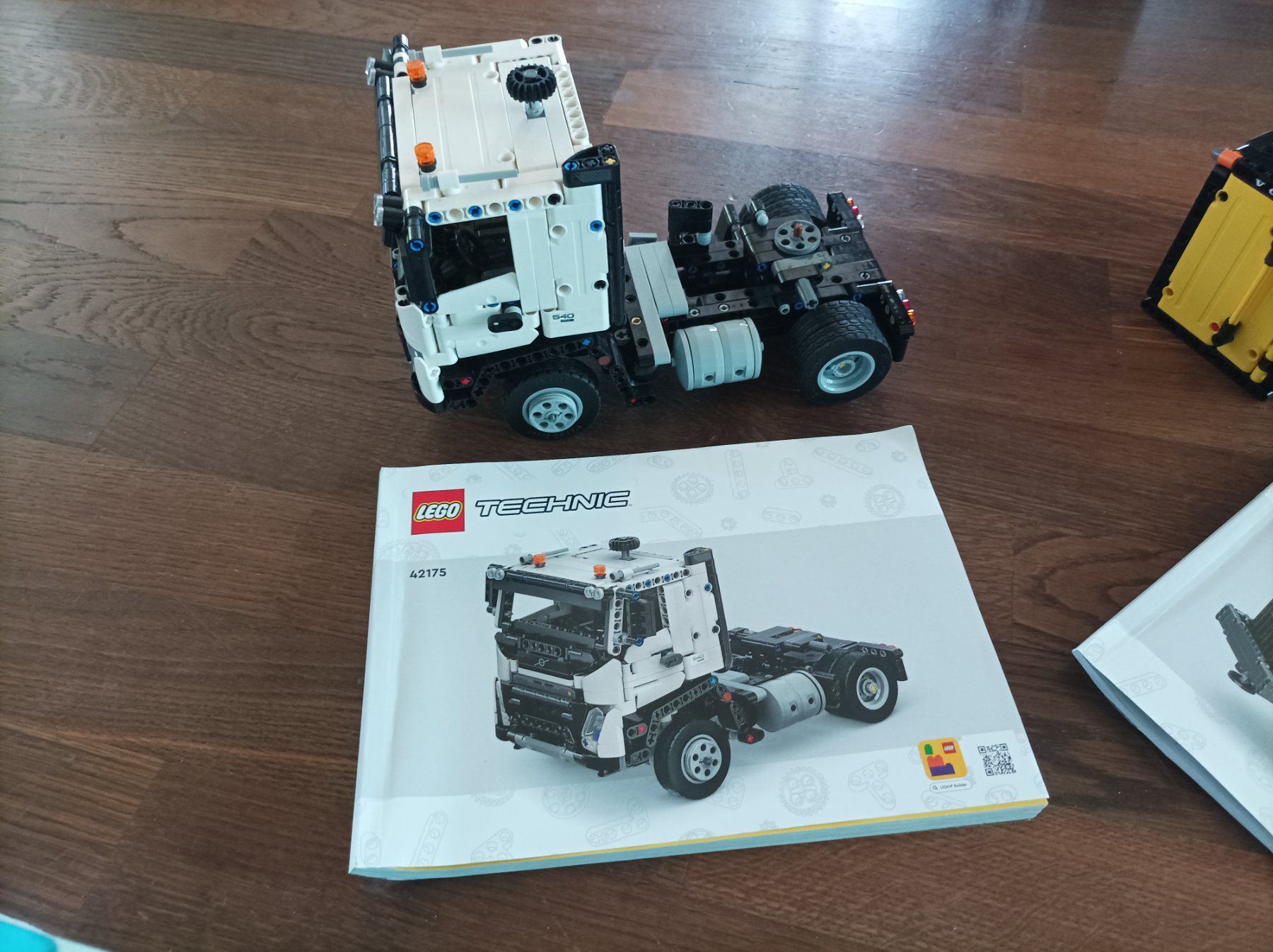 Lego Kit di costruzioni: Lego technic Raupenbagger 42175 – Usato da Dinhard venduto da Sli1 1