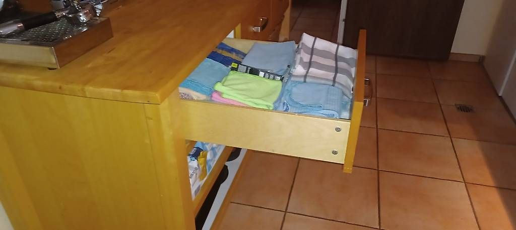 Credenze: Multitasking Möbelstück – Usato da Biel-Benken BL venduto da Live010 3