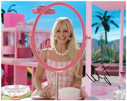 MARGOT ROBBIE - *BARBIE* - handsigniert (20x25cm) mit COA
