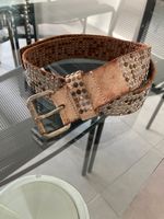Hochwertiger Gürtel von HTC mit Nieten und Swarovski Steinen