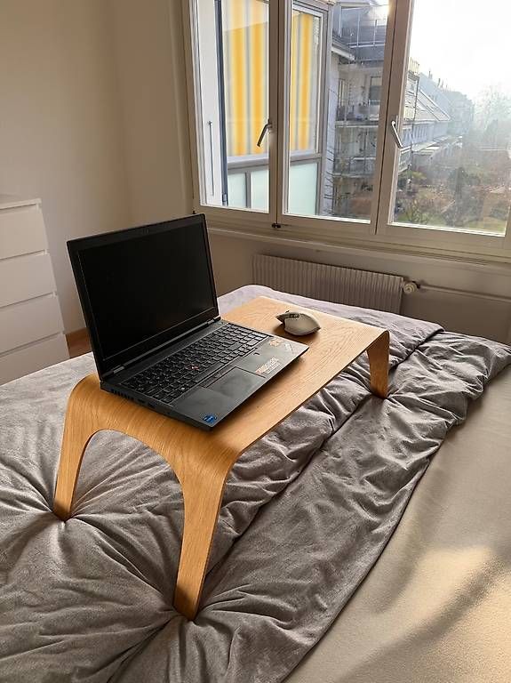 Tavoli: Jungholz Laptop-Betttisch /  Eiche Designerstück – Usato da Thun venduto da yve_rj5t 2