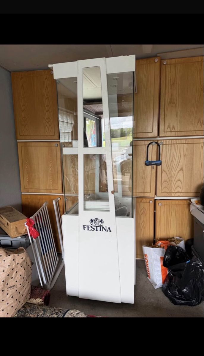 Vetrine: Verkaufs Vitrine – Usato da Frauenfeld venduto da liberthy