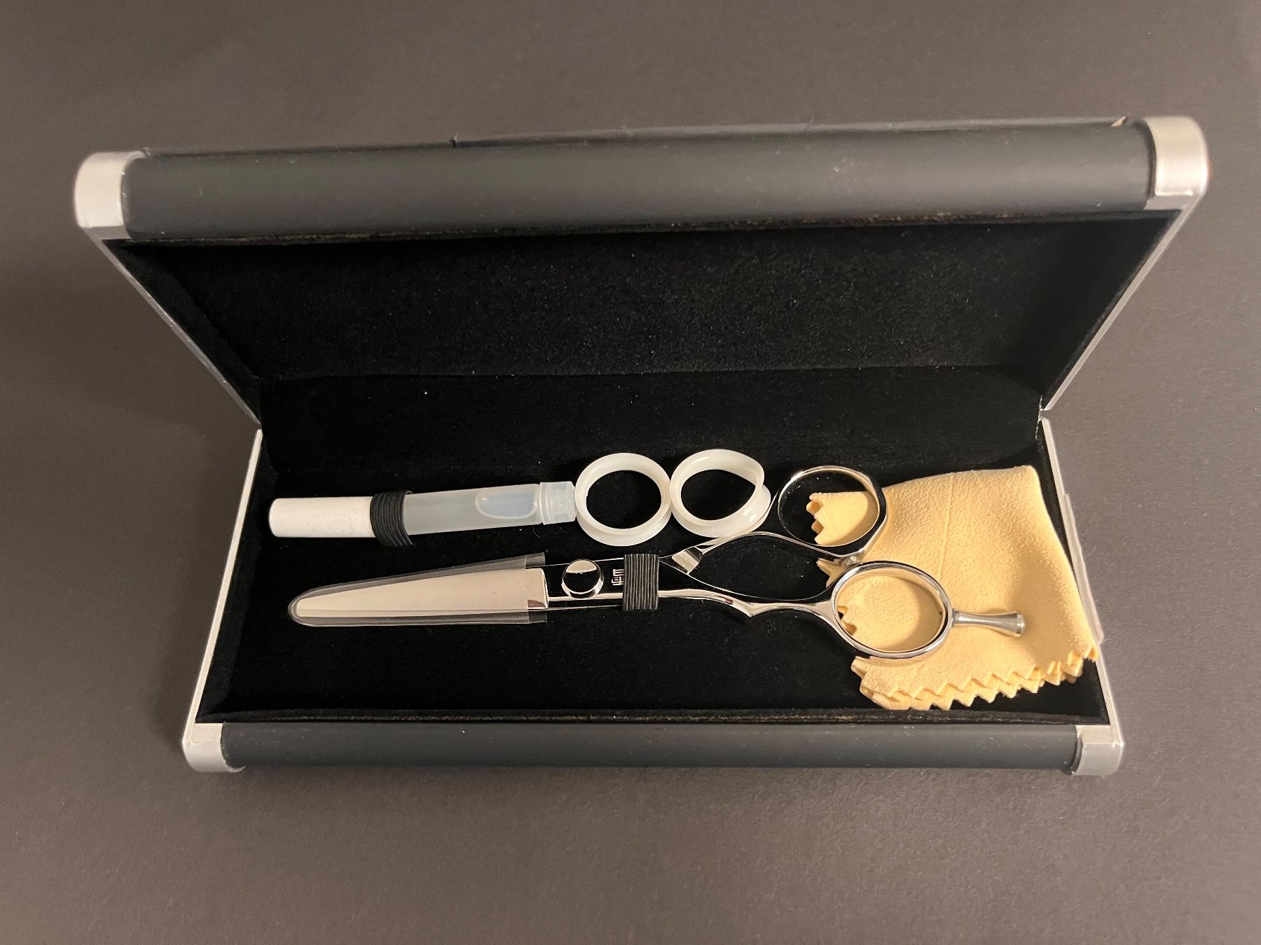 Tutti gli attrezzi: Profi Coiffure Konayuki Linkshand  NYL 55 Profischere Neu – Nuovo (secondo la descrizione) da Uster venduto da colmo 1