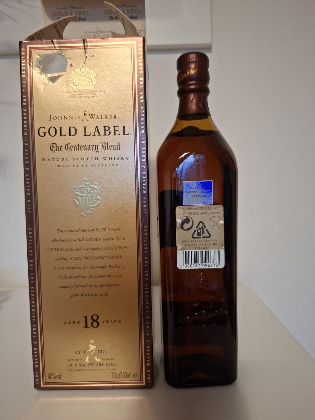 Johnnie Walker Spirituosen: Johnnie Walker Gold Label 18J The Centenary Blend 70cl – Gebraucht aus Kriens von Arthur73 1