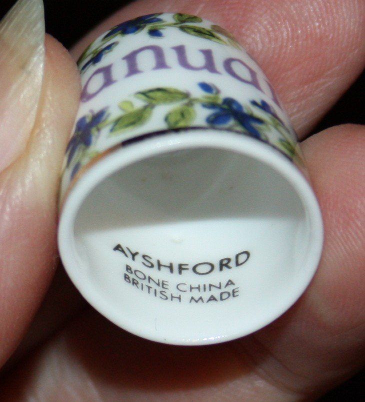 Ditali: Fingerhut Januar AYSHFORD – Usato da Flüelen venduto da Diversicum-Shop 2
