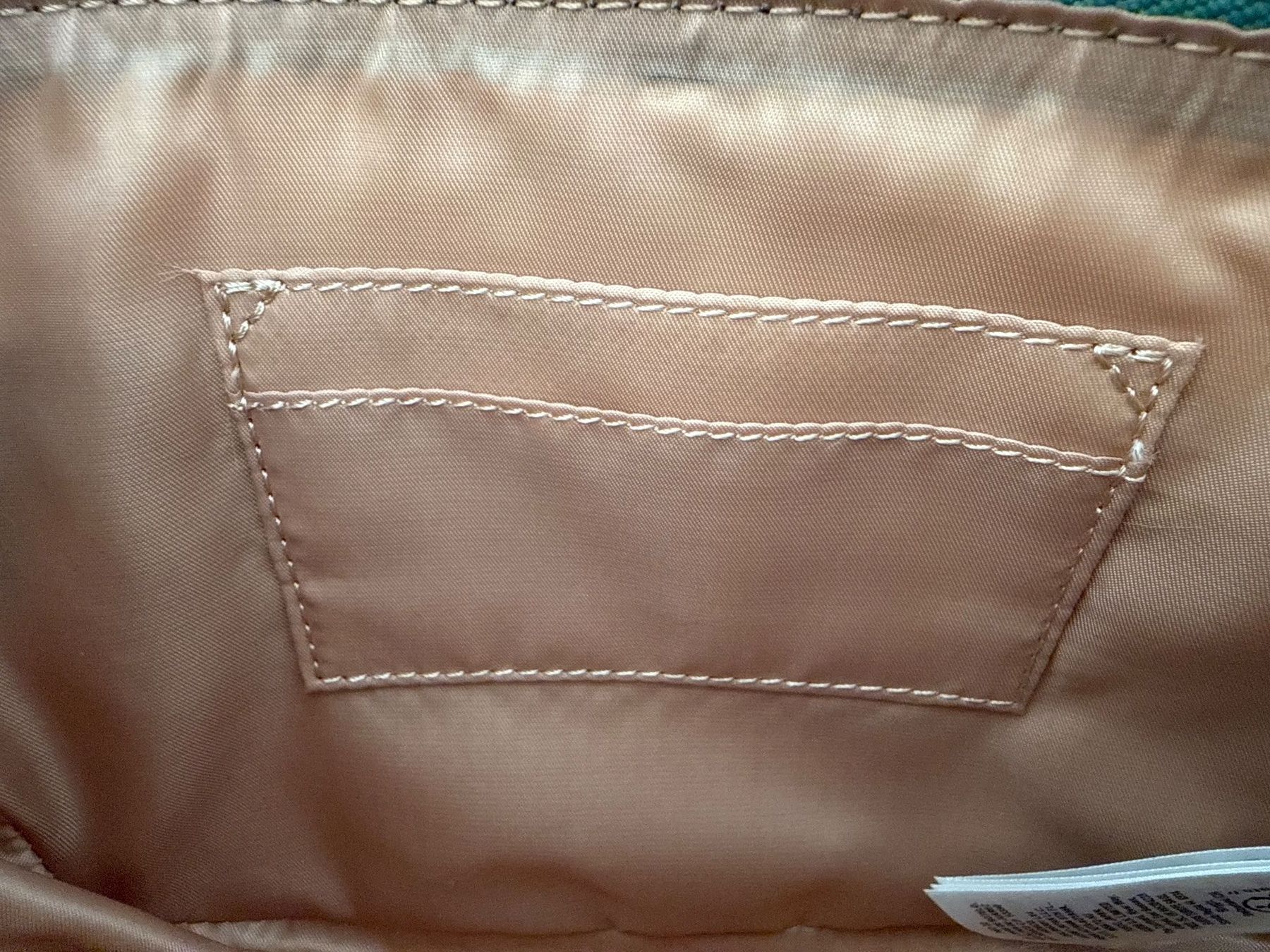 Guess Sacs femmes: NEU! Guess Umhängetasche – Neuf (Voir description) à Schönenwerd par d.chiara 7