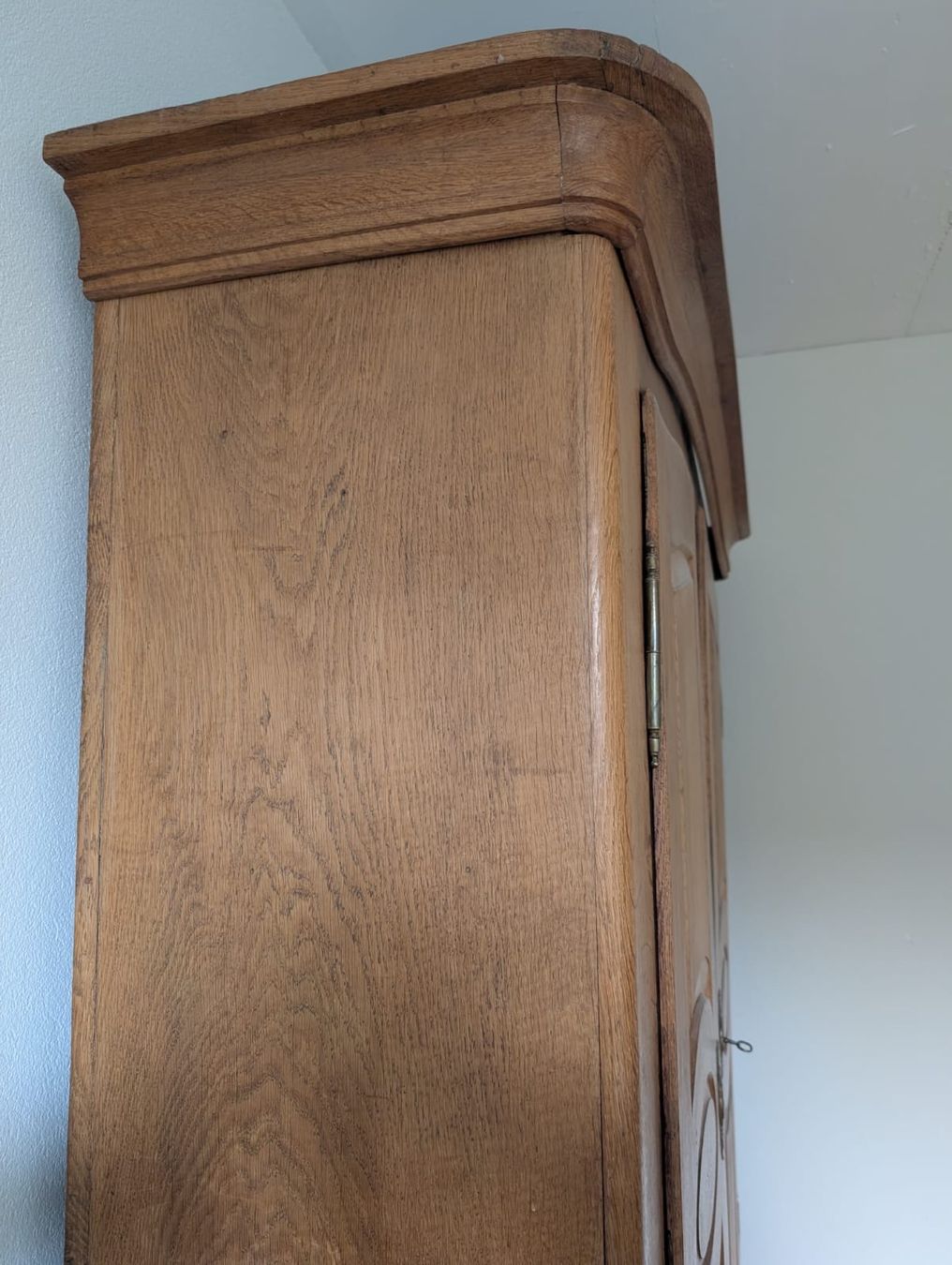 Armadi: Antiker Schrank aus Eiche – Usato da Zürich venduto da sop_gt89 1