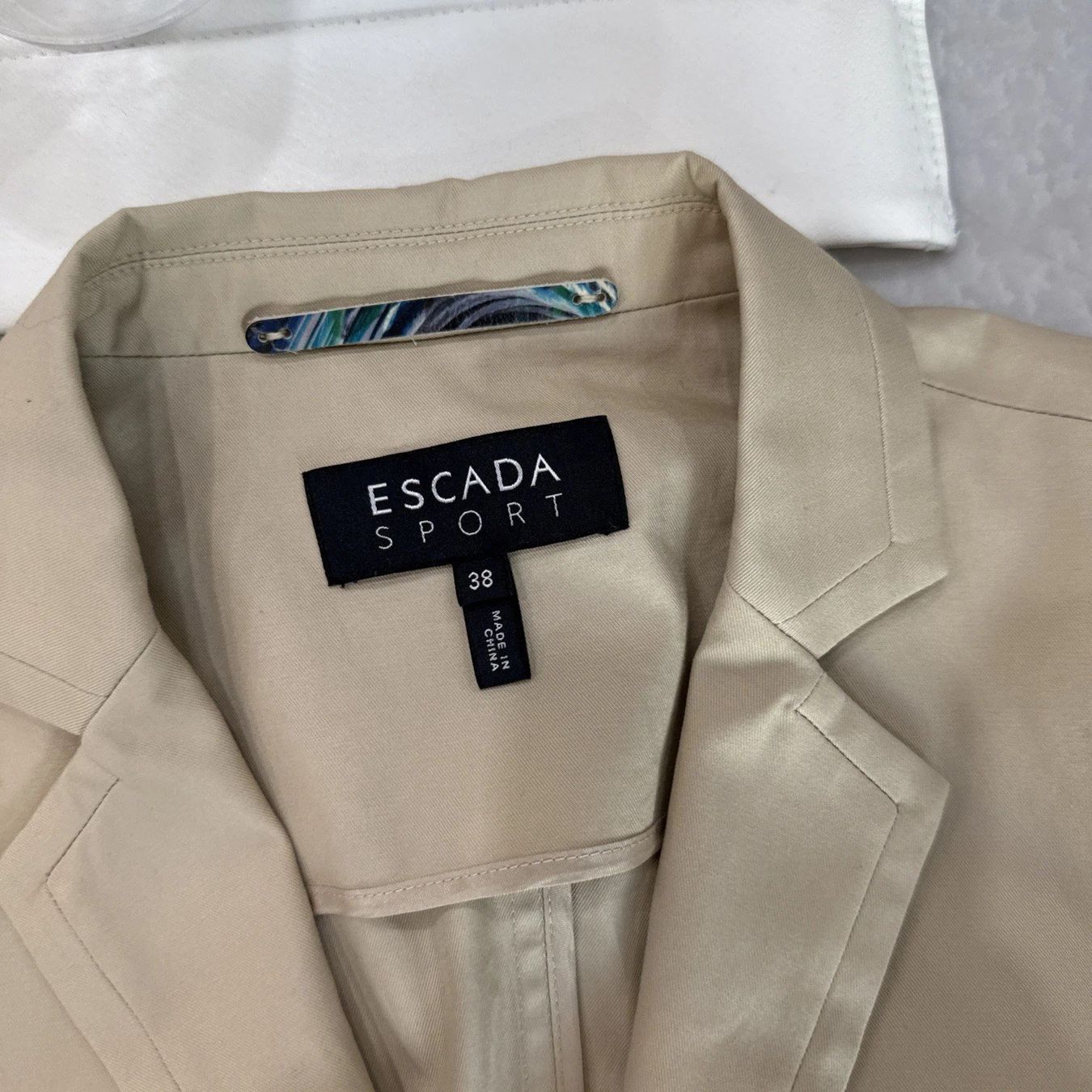 Costumi: Escada Sommer Set, Gr. 36, Beige, mit Lochmuster - Top Zu... – Usato da Obergösgen venduto da crystalfox 7
