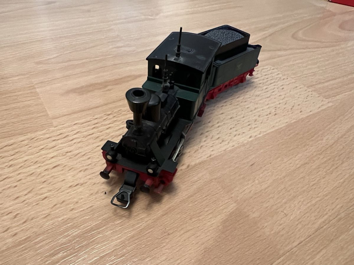Fleischmann Modellini di ferrovie: Fleischmann Dampflok mit Tender – Usato da Gisikon venduto da ram_78bx 3