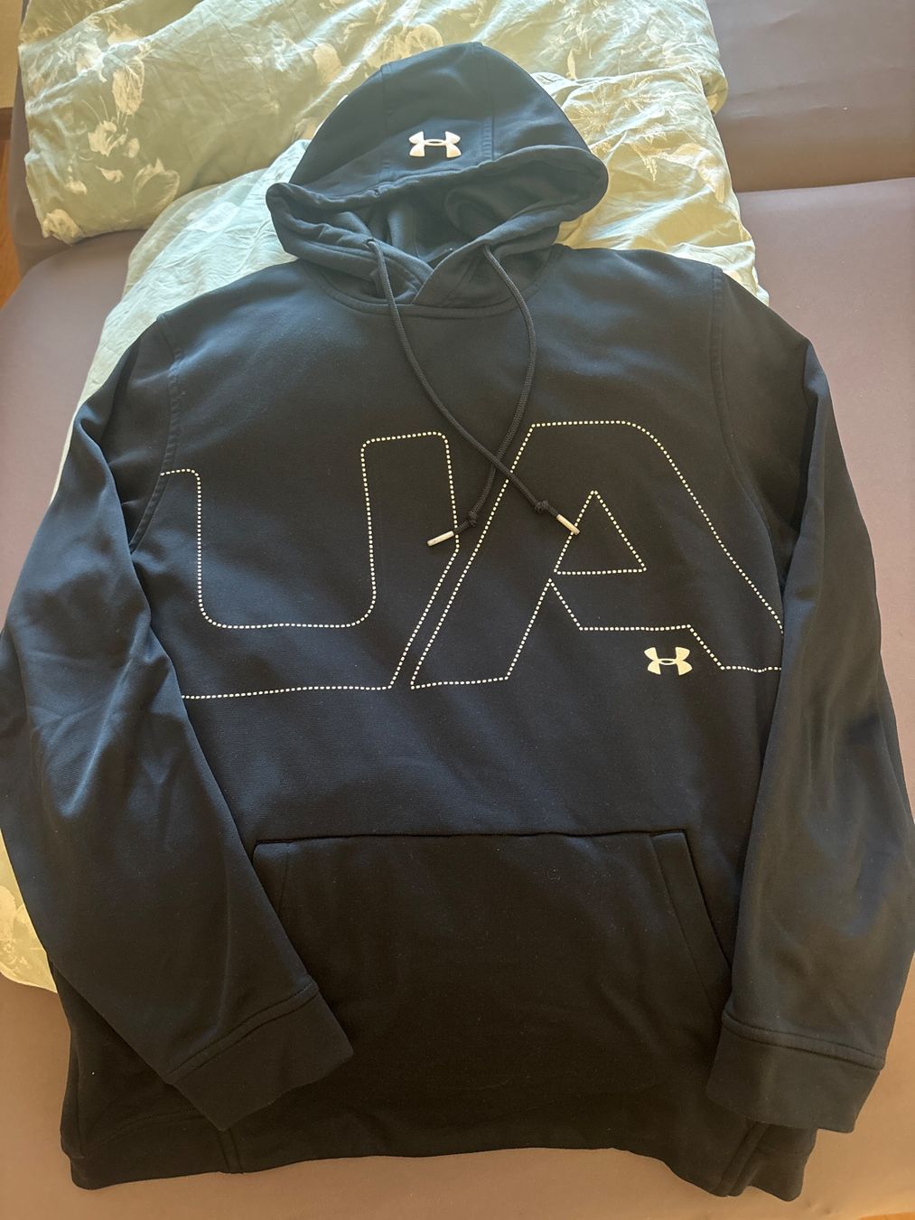 Under Armour Maglioni & Felpe: Under Armour Hoodie – Usato da Koppigen venduto da aline58