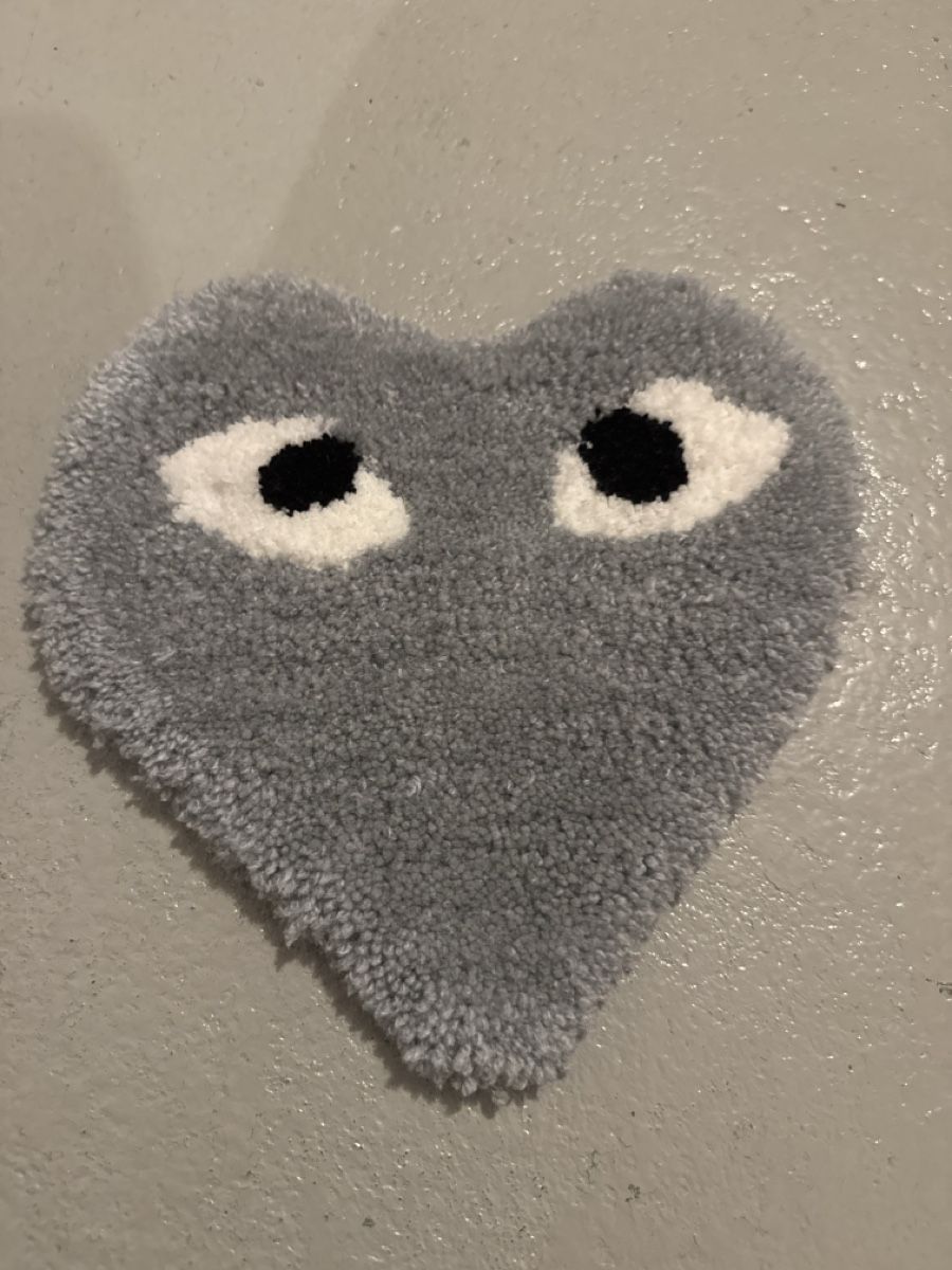 Tappeti: Handmade grey CDG Rug – Usato da Münchenbuchsee venduto da Leda53 1